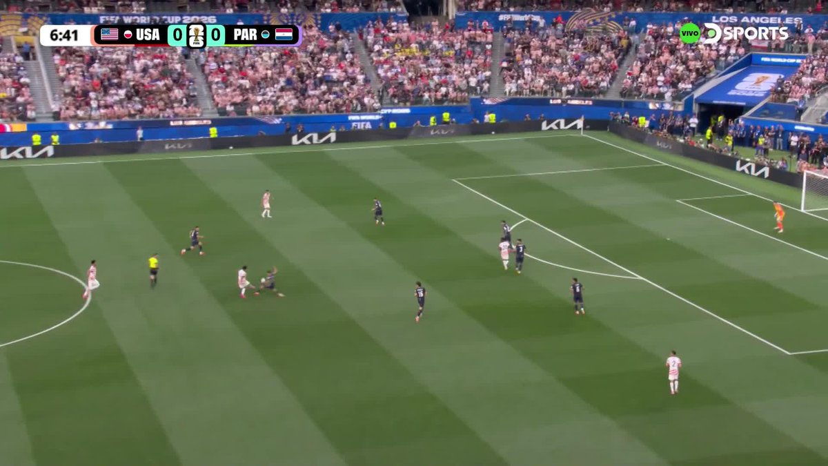 ¡GOL DE ESTADOS UNIDOS! Luego de una gran jugada de Pulisic, descargó hacia atrás y Bobadilla la metió en su propio arco.