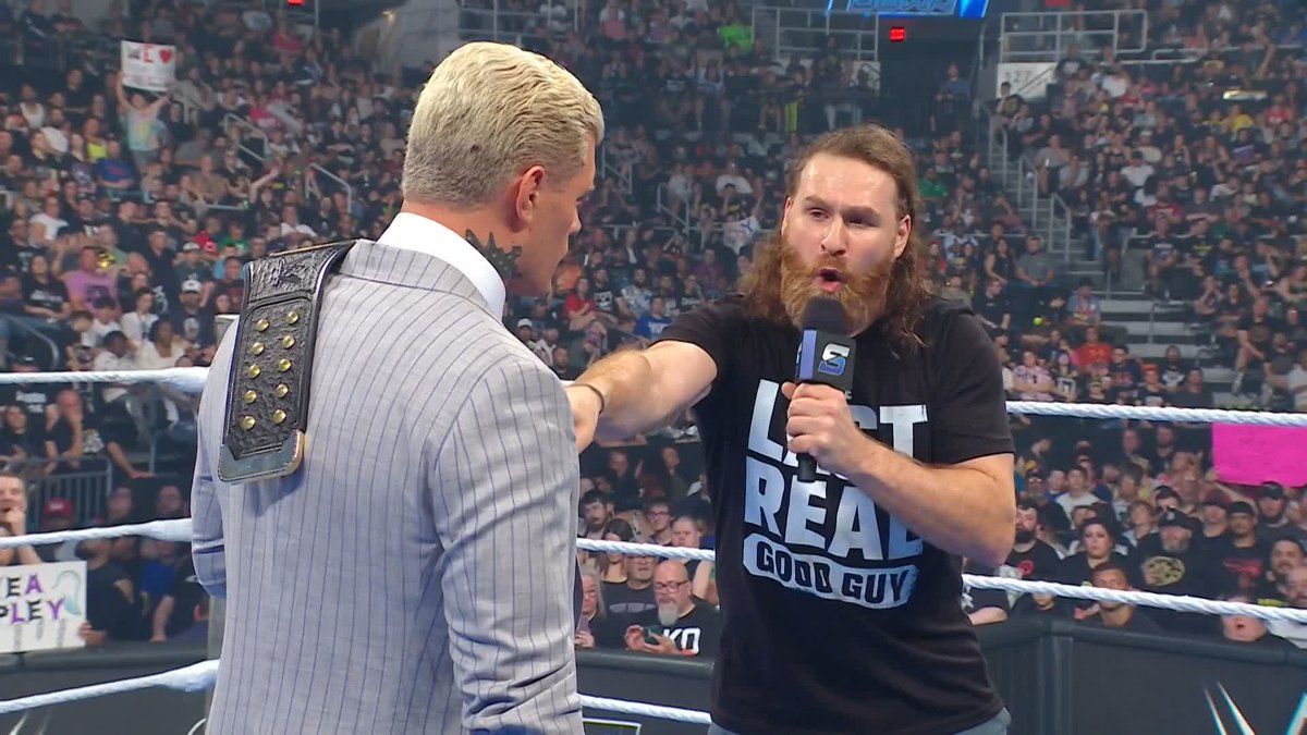 "Is the problem all of those guys or is the problem you?" Sami Zayn has some choice words Cody Rhodes. 😮💨