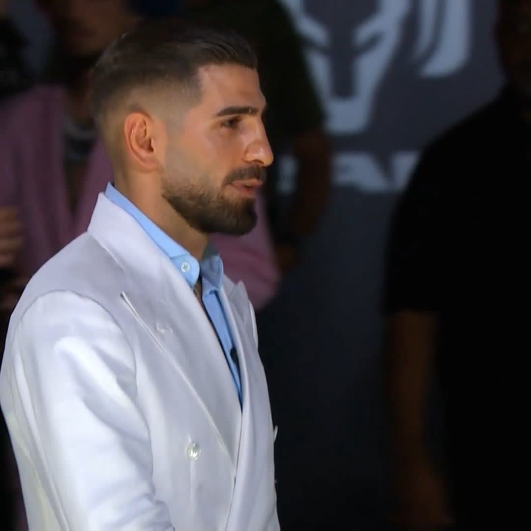 リンカーン記念堂前でのフェイスオフにてトプリアがゲイジーを小突く…! #UFC