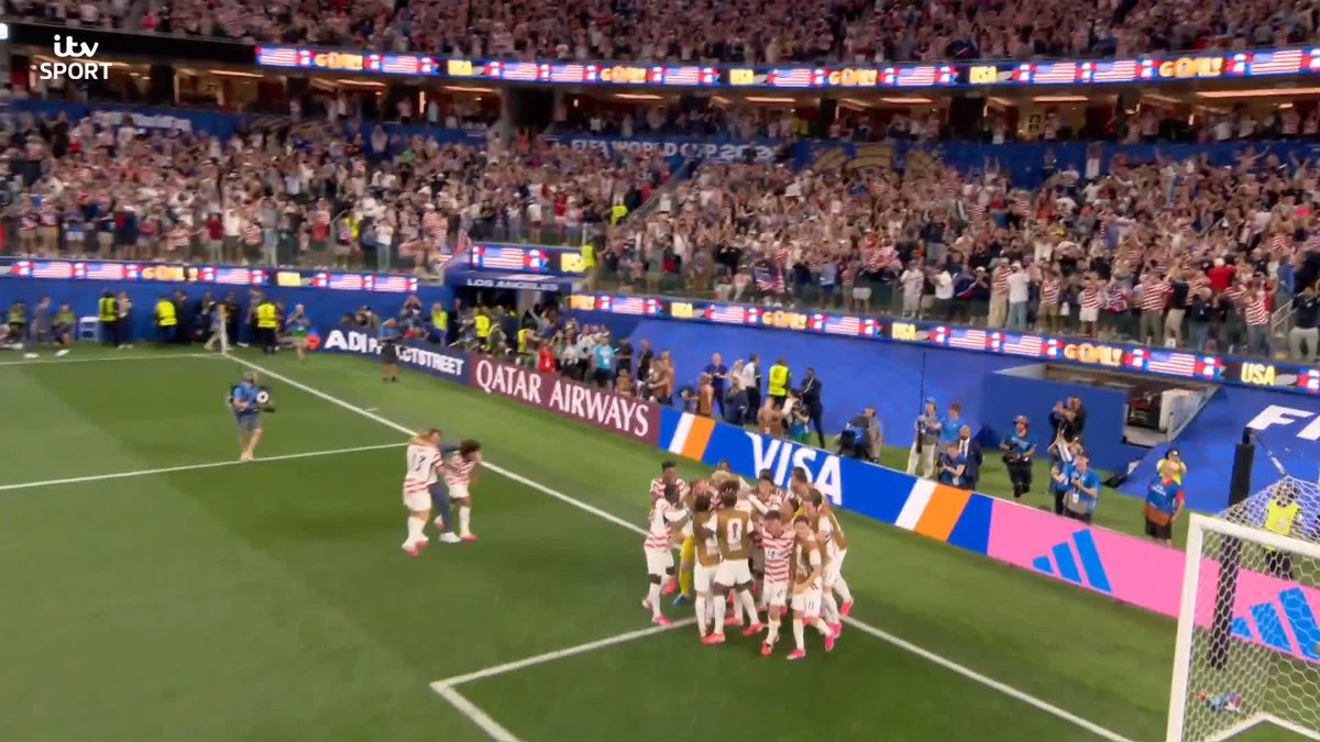 History made 🇺🇸 Gio Reyna whips the ball with the outside of his boot to score USA's fourth goal for the first time ever at a #FIFAWorldCup 💫