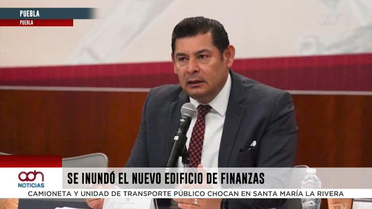 Sólo unas semanas bastaron para que el nuevo edificio de la Secretaría de Planeación, Finanzas y Administración del gobierno del morenista Alejandro Armenta y que le costó a los poblanos mil 505 millones de pesos, presentara filtraciones y se inundara durante las lluvias en Puebla.‼️⛈️ #SinInfraestructuraEnPuebla #SeInundaNuevoEdificioDeFinanzasEnPuebla