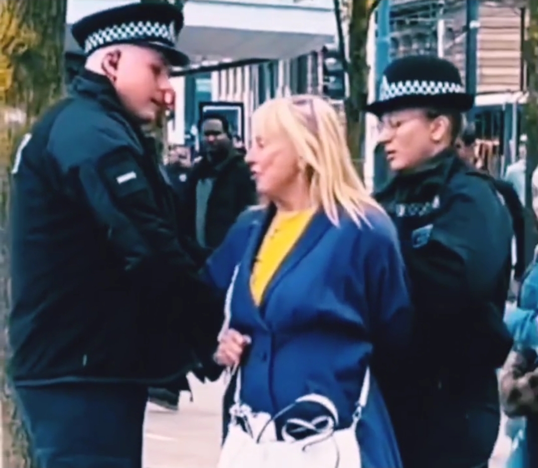 A brave woman says 🏴󠁧󠁢󠁥󠁮󠁧󠁿England is a Christian nation and she doesn’t wanna hear anything about the Quran. Guess what? The cops hauled her off like a fucking terrorist. How the hell can Great Britain be saved from this nightmare?