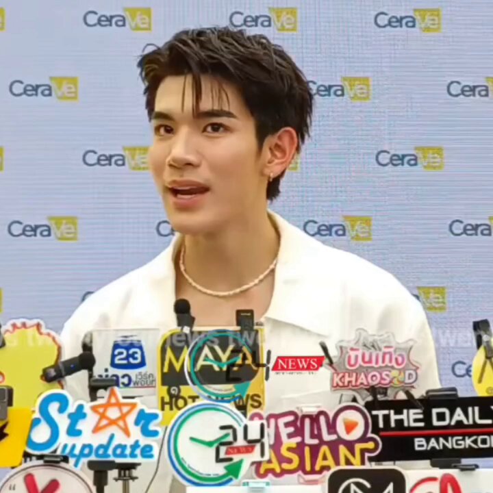 ลูกค้าติดต่อได้555555555 คนที่ขายเก่งที่สุด นางบอกมีเวลาให้ทุกแบรนด์ FOURTH FRIEND OF CERAVE SUNCARE #CeraVeSunClubxFourth #Fourthnattawat #โฟร์ทณัฐวรรธน์ นจ : มีคอน ละครเวที จะมีเวลาไหม โฟ้ด : มีสิ สกาเลตหมด ตั๋วหมด ไม่เหลืออะไรแล้ว เหลือลูกค้าใจดีจ้างไปออกอีเว้น ตอนนี้ว่างอยู่ นข : ลูกค้าคิดว่าโฟ้ดแน่น โฟ้ด : ไม่แน่นเลยครับ จ้างได้เสมอ นข : เขาอาจจะคิดว่าโฟ้ดไม่มีเวลา โฟ้ด : ไม่มีไม่ได้ มีเวลาให้ทุกคน ทุกแบรนด์ติดต่อมาได้เลย ยินดีมากๆ