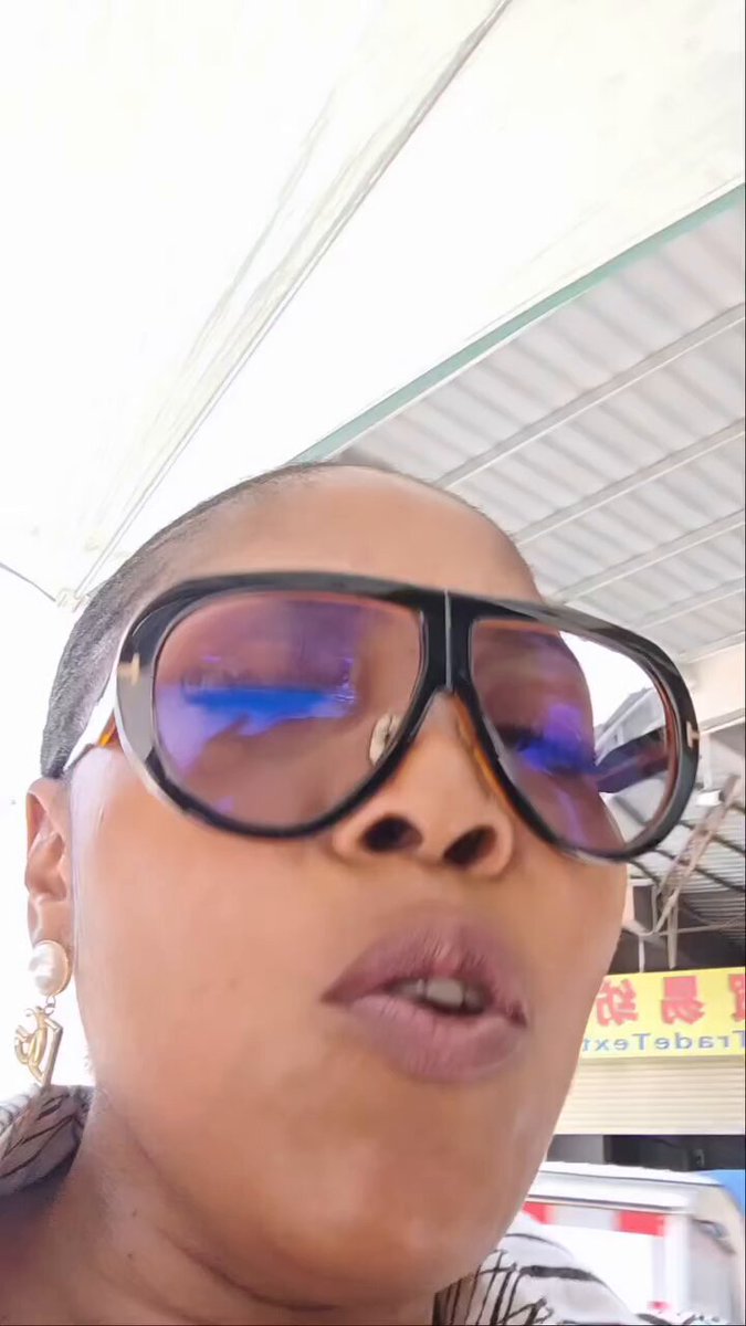 Altercation Between a Nigerian Woman And a Chinese Man In China 👀🇳🇬🇨🇳