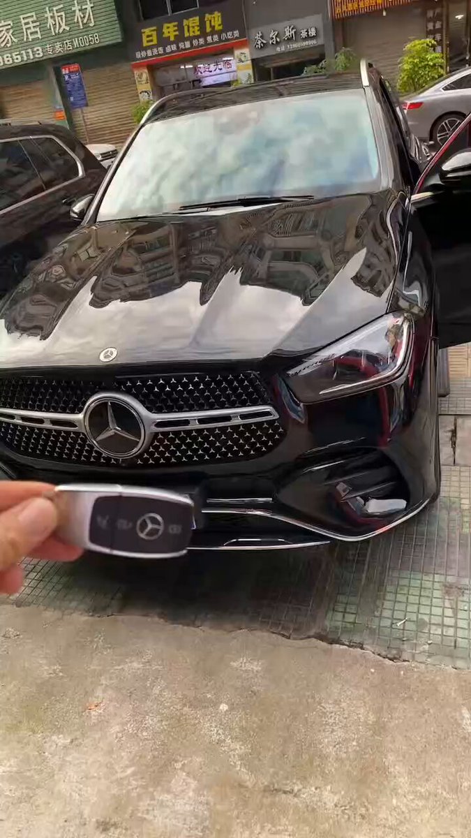 2024 MERCEDES GLE450 🇨🇳 28,000 KM 🏷️ 75M Home Delivery (🇳🇬) Shipping, Clearing &amp; Duty (included) ETA 45 - 60 Days. Text Sir Dickson for verifications.