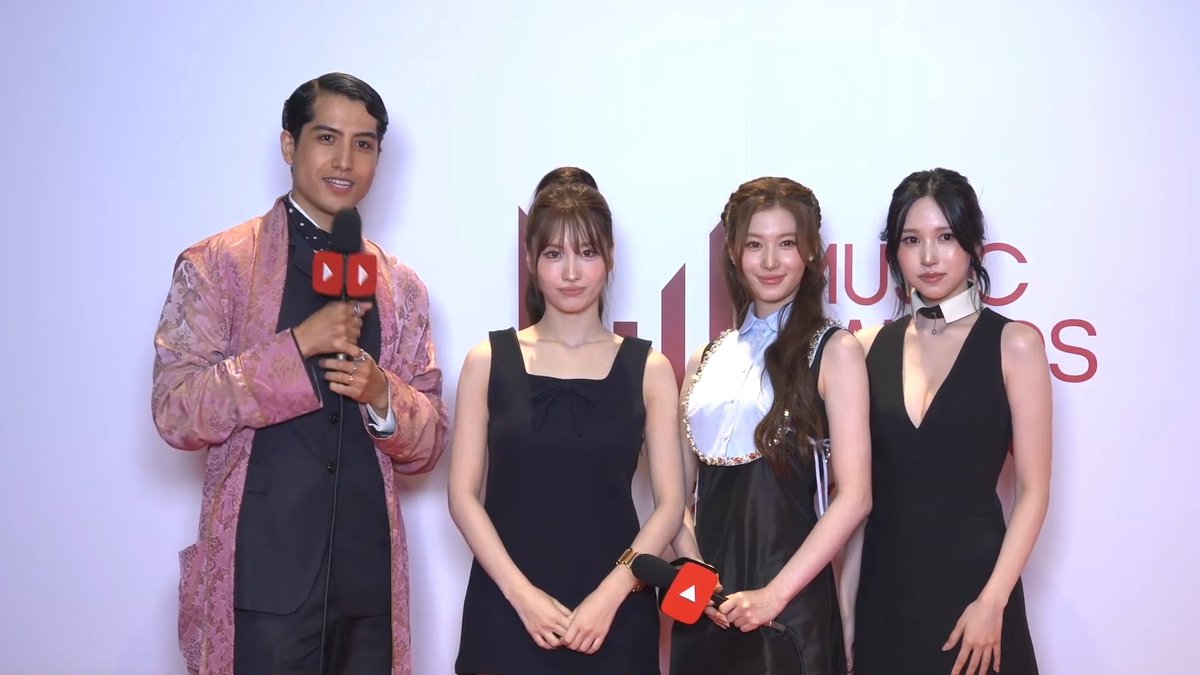 MISAMO interview with Kemio at the MUSIC AWARDS JAPAN 2026 Red Carpet.