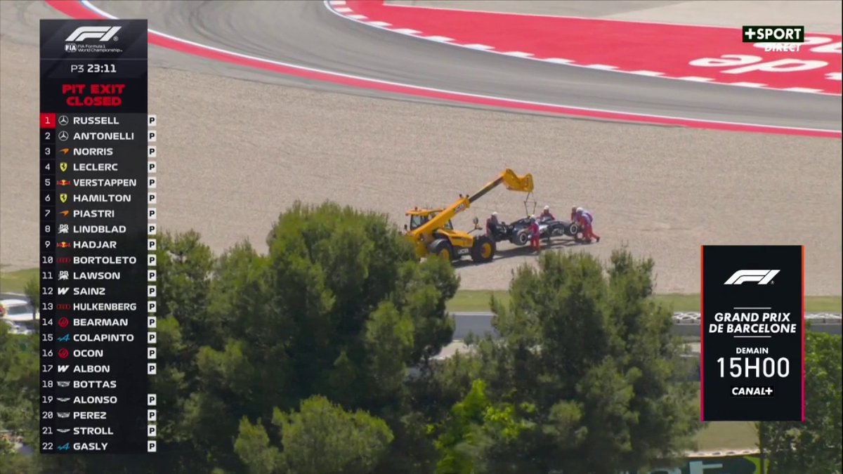 "J'ai perdu les freins. J'ai été très chanceux..." Drôle d'incident pour Valtteri Bottas qui perd les freins et s'arrête à haute vitesse dans les graviers 😨 #BarcelonaGP #F1