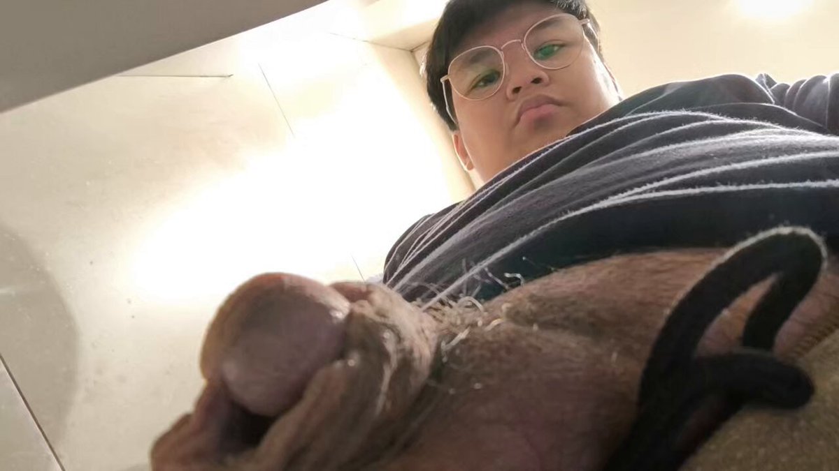 POV nung urinal kanina sa megamall This is why I don't have solo jakol vids. I have a very mutilated lambified dick HAHAHAHHAHAHAHAHA