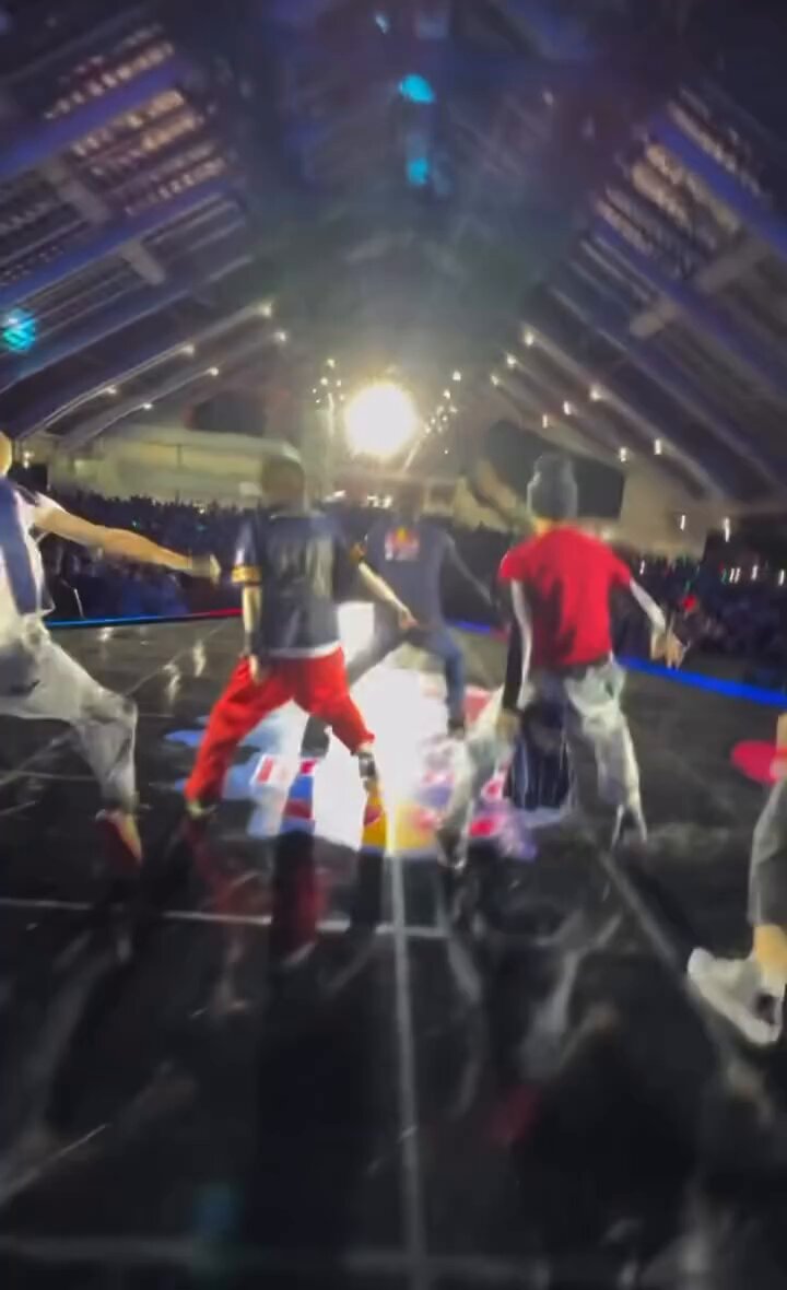 imagine watching cortis perform fashion while being in the stage with them 😭😭😭😭