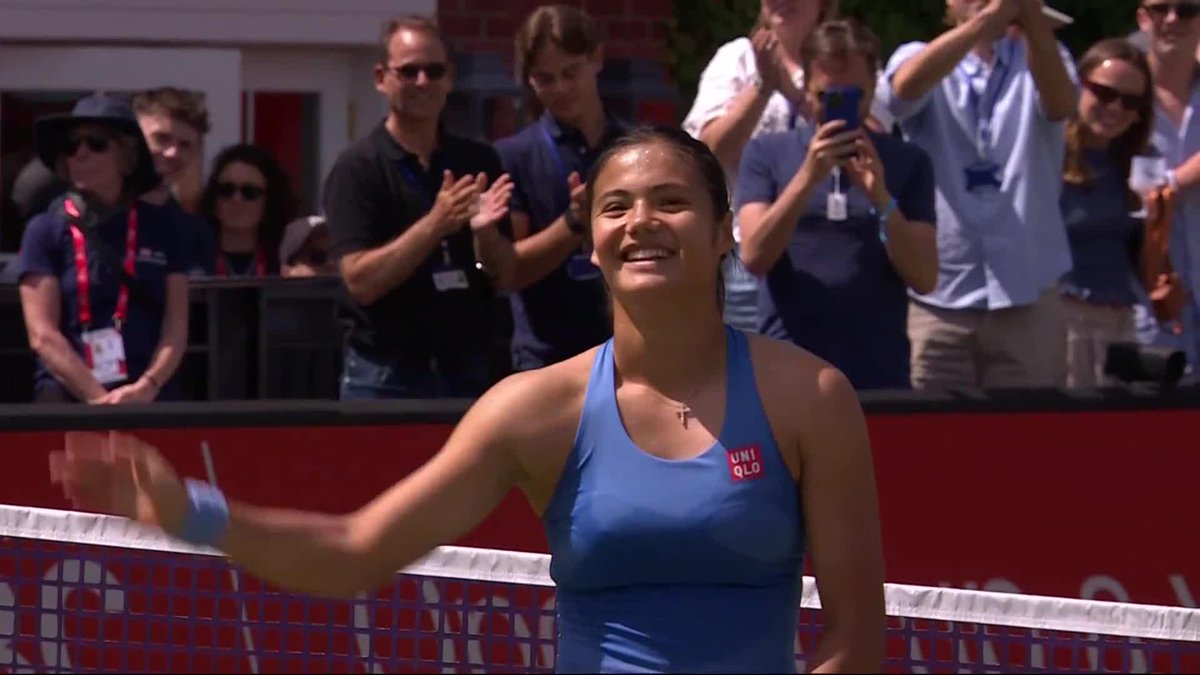 What a moment! 🤩 Emma Raducanu is through to her first ever semifinal at HSBC Championships, defeating Rakhimova 6-3, 7-5. #HSBCChampionships