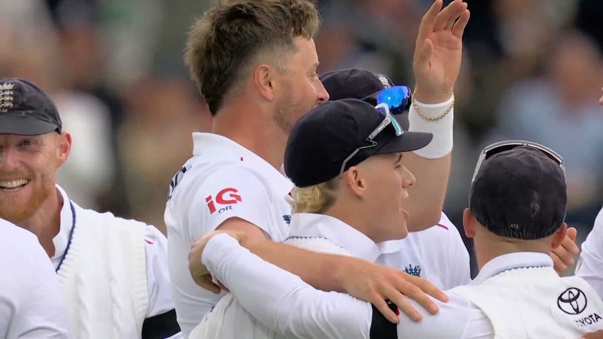 Uncapped seamer Henry Crocombe has been called into the England Men’s Test squad as cover for Ollie Robinson 🚨 Robinson experienced knee soreness after a training session yesterday and is set to undergo a precautionary scan today.