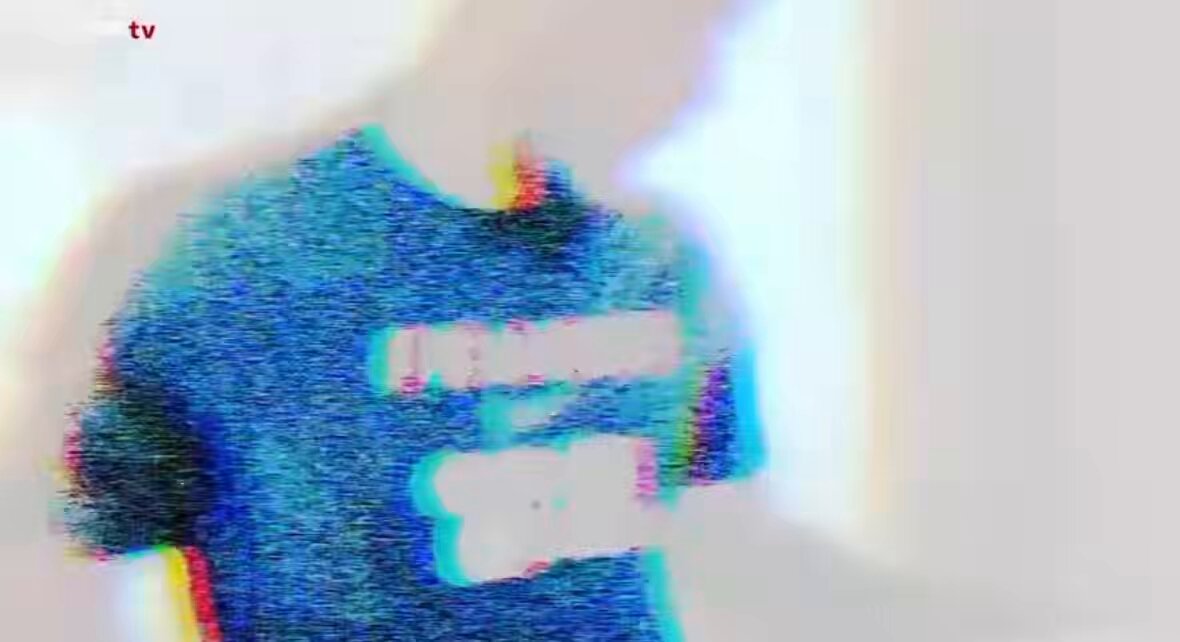 Cherki qui offre des casque a tout ses coéquipiers ça aussi c’est beau