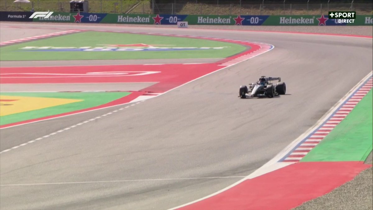 RUSSELL EN POLE À BARCELONE ! 🇪🇸 Le Britannique confirme sa forme sur ce circuit et devance Lewis Hamilton de 64 millièmes seulement 😱 Antonelli est 3e devant Norris, Verstappen, Hadjar et Piastri. #BarcelonaGP #F1