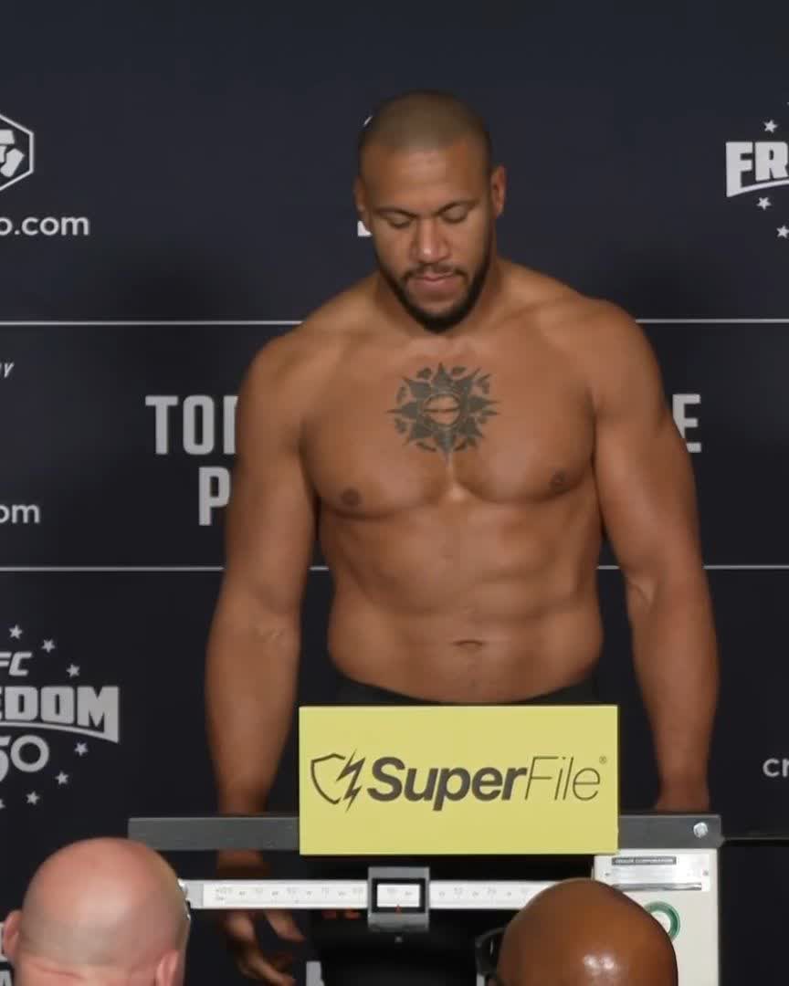 Official weight for Ciryl Gane: 248 lbs 🇫🇷 [ SUN JUN 14 | LIVE on @ParamountPlus | Title Fights Presented by @Cryptocom ]