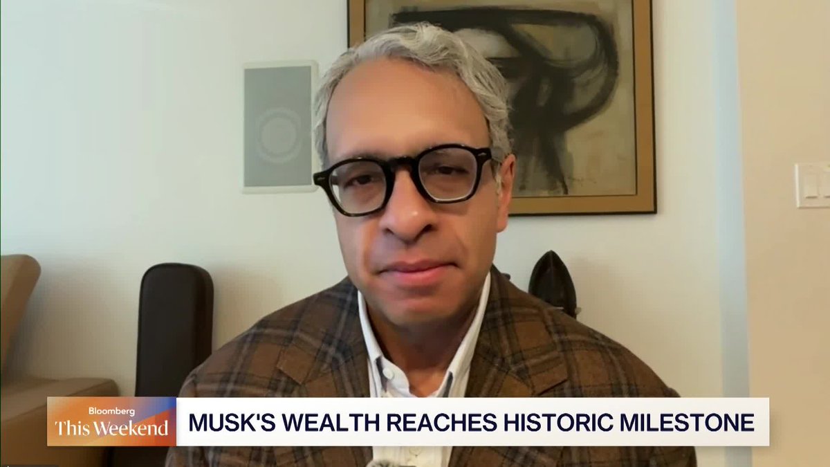 Looking for perspective on just how much@elonmusk is worth? "The scale of it is kind of hard to process" says Bloomberg Opinion columnist and Yale lecturer Gautam Mukunda. "Sergey Brin is [one of the] wealthiest [people] in the world. And you and I are much, much, much closer to Sergey Brin than Sergey Brin is to Elon."