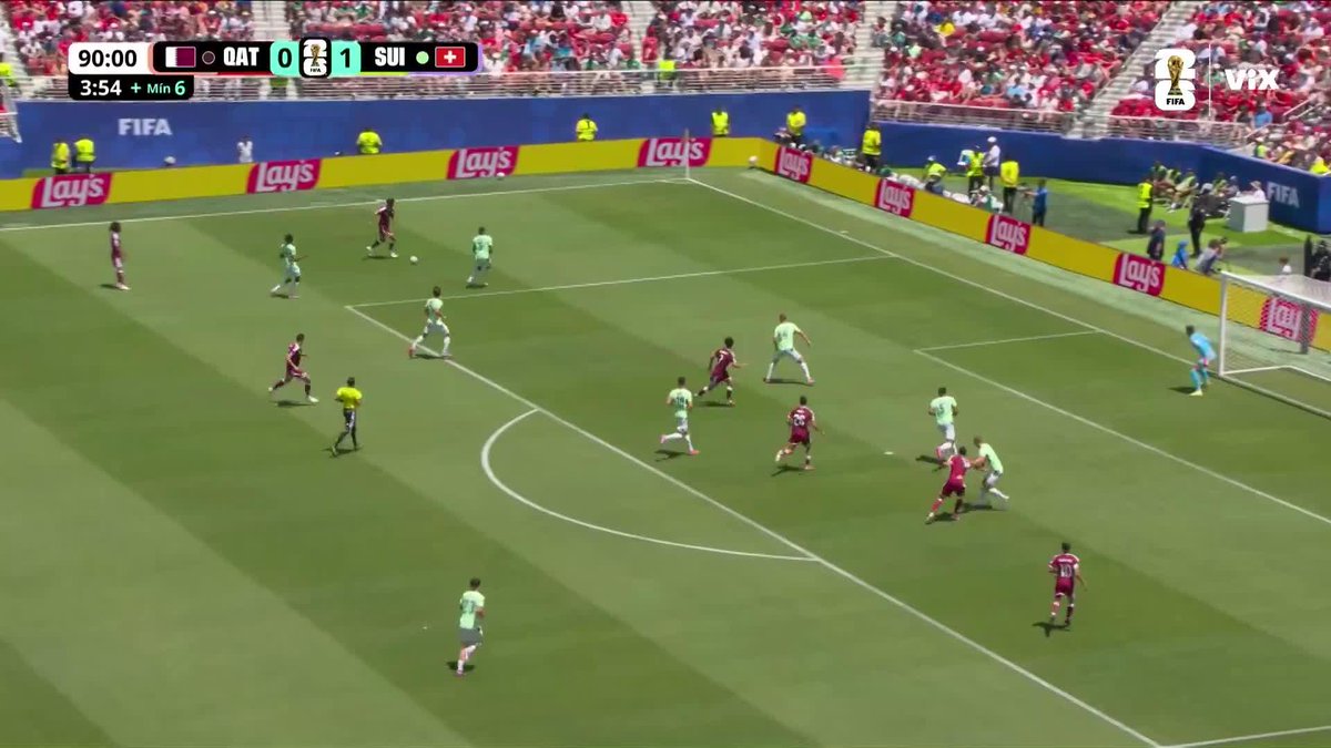 Todo mundo pendiente y festejando un gol de QATAR CABRÓN Esto es el verdadero rey de los deportes, no quiero más comparaciones nunca más