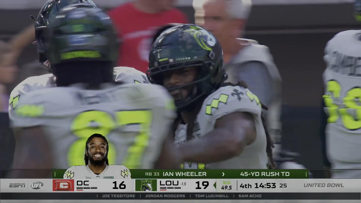 IAN WHEELER FOR THE LEAD TO START THE 4TH QUARTER!!! 📺: ABC