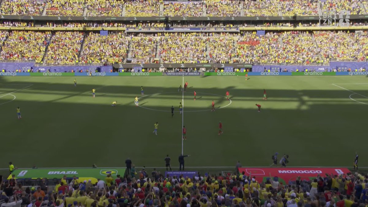 A LO LUIS ENRIQUE 🧐 El saque de centro de Marruecos contra Brasil #DAZNMundial Disfruta de TODO EL MUNDIAL solo en DAZN 🔗