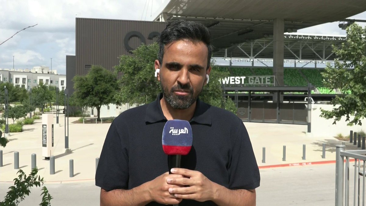 🎤 مراسل العربية: المنتخب السعودي قدم الحصة التدريبية ساعتين ليتمكن من المغادرة مباشرةً إلى ميامي المناورة الرئيسية ستكون الفرصة الأخيرة مع اللاعبين للتأكد من كفاءة خطة دونيس وتكتيكاته والتدريبات خلال الفترة الأخيرة