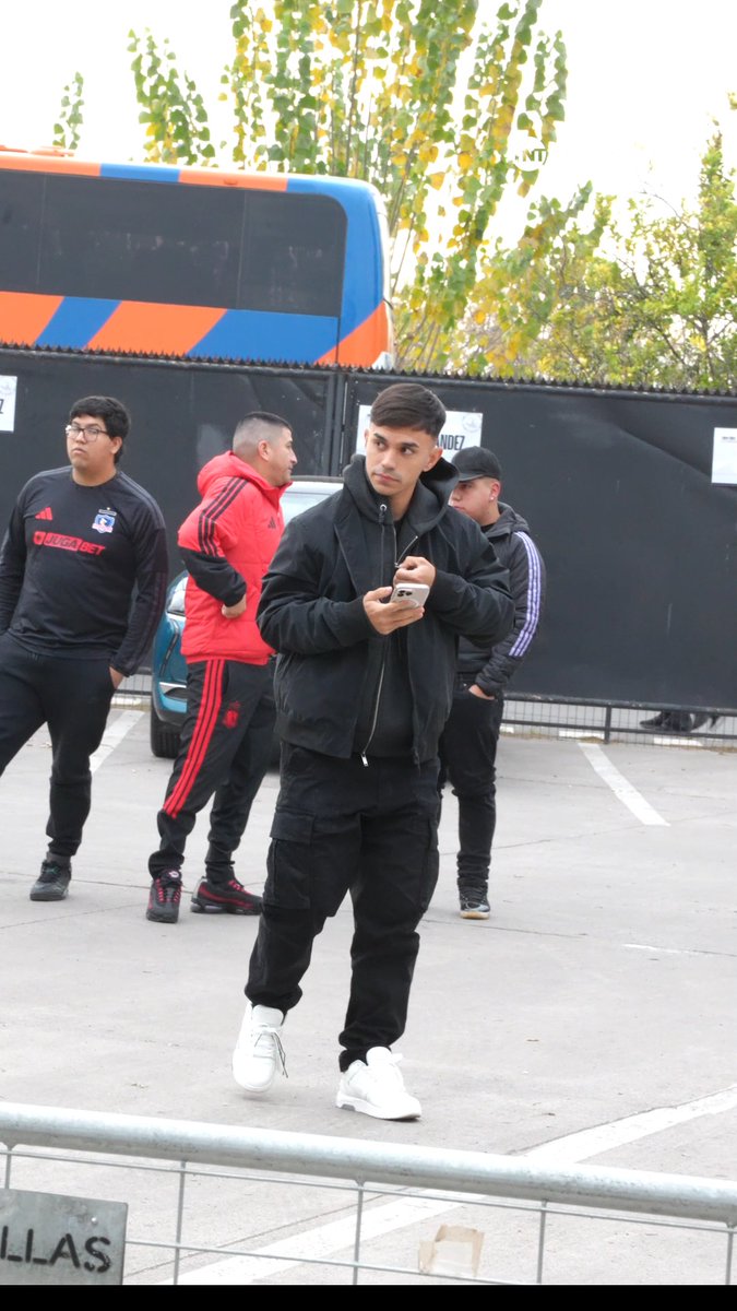 🤩⚽🏁 BIENVENIDO A CASA, VICHO Vicente Pizarro, canterano de #ColoColo que actualmente vive un gran momento en Rosario Central de Argentina y #LaRoja, dice presente en el duelo del Cacique ante Cobresal, en el cierre de la primera rueda en esta Fecha 15 de la #LigaDePrimeraMercadoLibre 2026. Disfruta lo mejor del fútbol chileno. Suscríbete a #TNTSportsenHBOMax 📲💻 Link en la BIO 📍