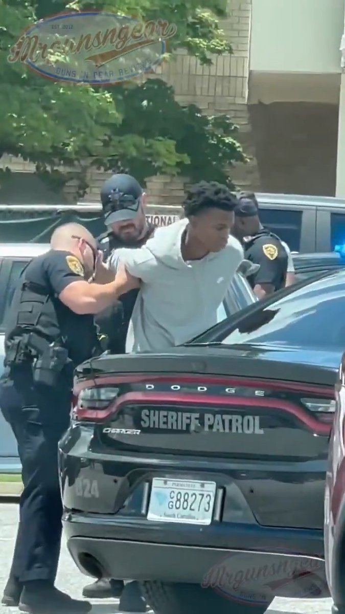 At least two people were shot earlier today at the Haywood Mall Greenville, South Carolina. Local media has stated that "several individuals have been detained," but I haven't seen any names nor mugshots released as of this post. Carry & train accordingly.... #CityLife #Greenville #HaywoodMall #diversity #SC #police #crime #decay #urban #appalachia