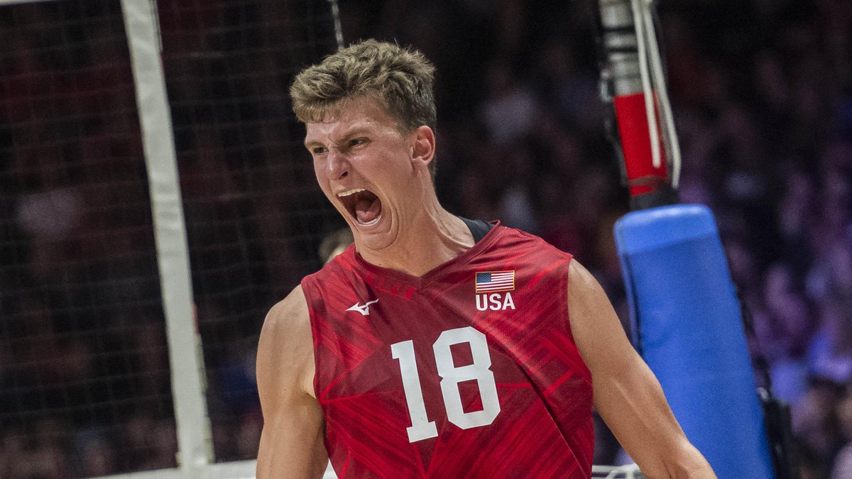 #VNL2026 WHAT. A. COMEBACK. 😮‍💨🔥 The USA 🇺🇸 storm back from two sets down to defeat Canada 🇨🇦 in an unforgettable five-set battle. Leading the way with 33 points, 20-year-old Cole Hartke. #BePartOfTheGame #Volleyball