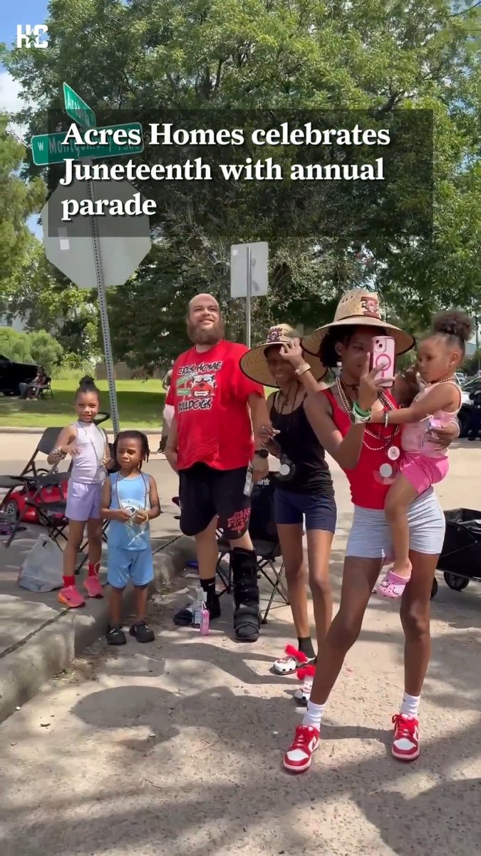 The Acres Homes Juneteenth Parade brought together community members to celebrate freedom, heritage and one of Houston’s longest-standing Juneteenth traditions. 📸: @raquelnatalicchio / photographer