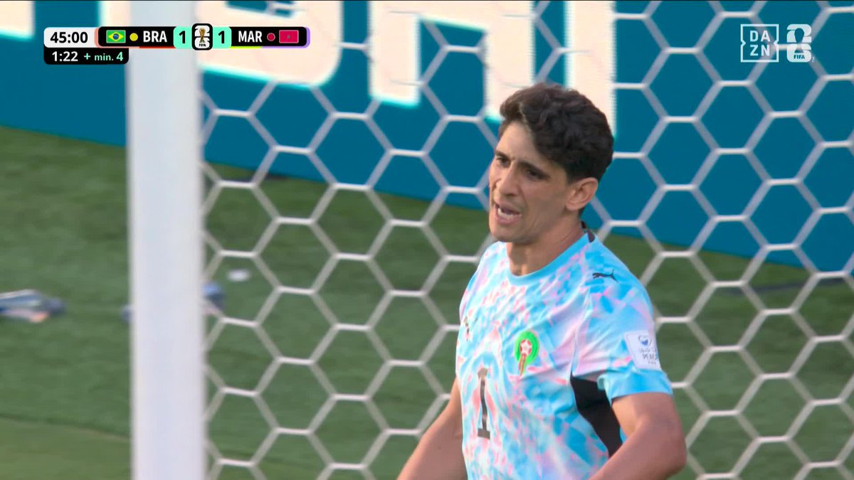 ルーカス・パケタ🇧🇷のジャンピングボレー! 守護神ボノ🇲🇦がファインセーブでゴールを死守🖐️ 🏆️#FIFAワールドカップ グループC 🆚ブラジル×モロッコ 📱#DAZN ライブ配信中 #本気で楽しむならDAZN #ネスカフェ #アイスブレンド ネスカフェ(NESCAFÉ)