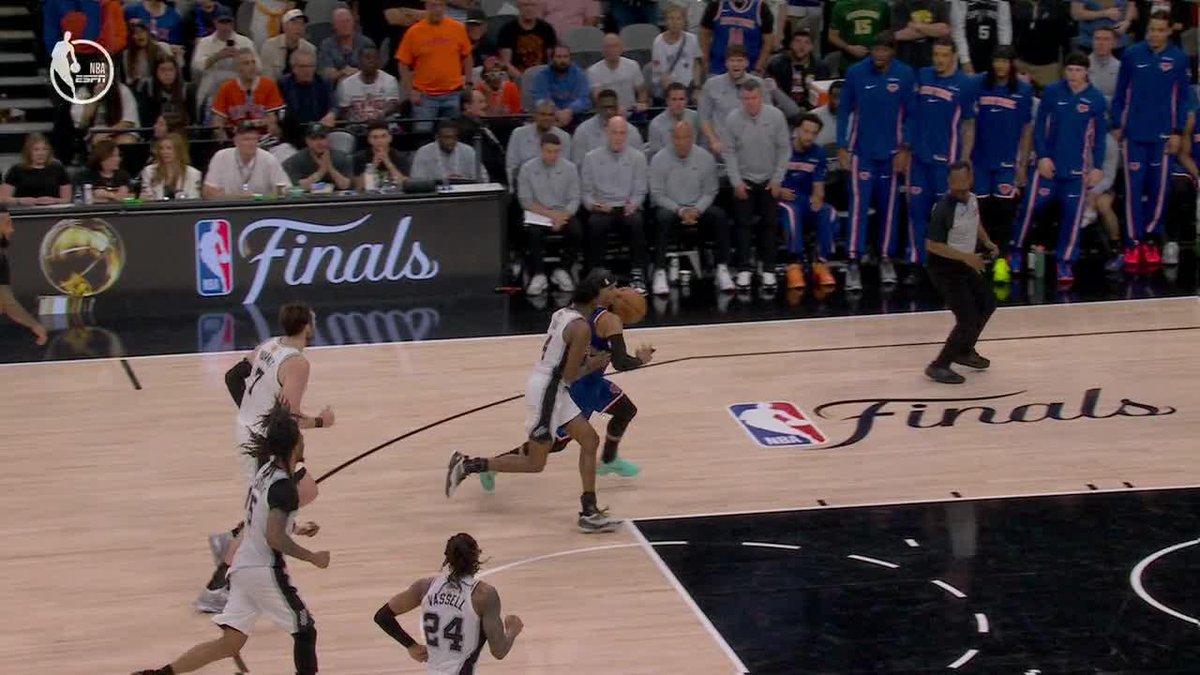 Josh Hart finishes the tough and-1 through the flagrant foul 😤