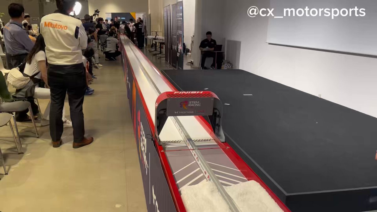 『STEM RACING JAPAN』 6/1314(日) Tokyo Innovation Baseで開催中🏎️💨 国内外の学生がチームを作りってミニチュアF1™︎カーを製作🛠️ 今日は注目の決勝トーナメント✨👀 フジテレビF1™︎解説のあの人も駆けつけています🧐💨 #f1fujitv #f1jp #f1 #FOD #f1fujinext