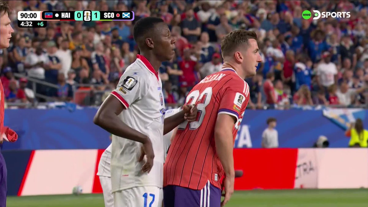 😳🏴󠁧󠁢󠁳󠁣󠁴󠁿 EL BRUTAL PLANCHAZO DE MCLEAN SOBRE EL FINAL. EL ÁRBITRO SOLO LO AMONESTÓ. ‼️