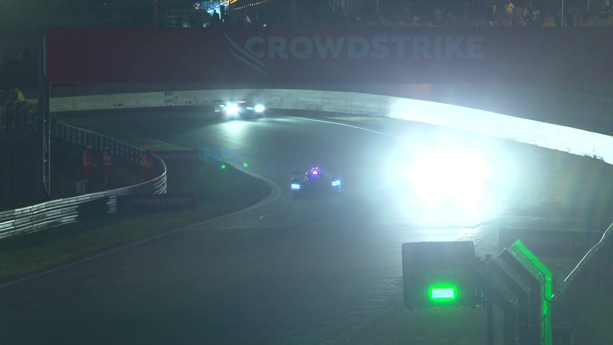 The #19 Genesis Magma Racing is stopped ON TRACK again at Tertre Rouge. The power unit cut out just moments after restarting. The car has just managed to restart and rejoin the fray! ⏱️ #LeMans24 #WEC
