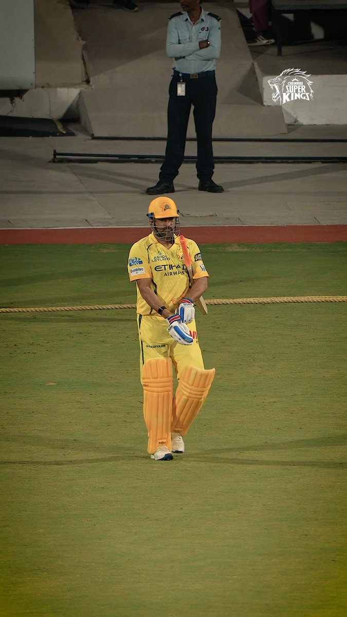 How many shots in this video ? 🤔 Thala for a reason 👀 #WhistlePodu #Yellove