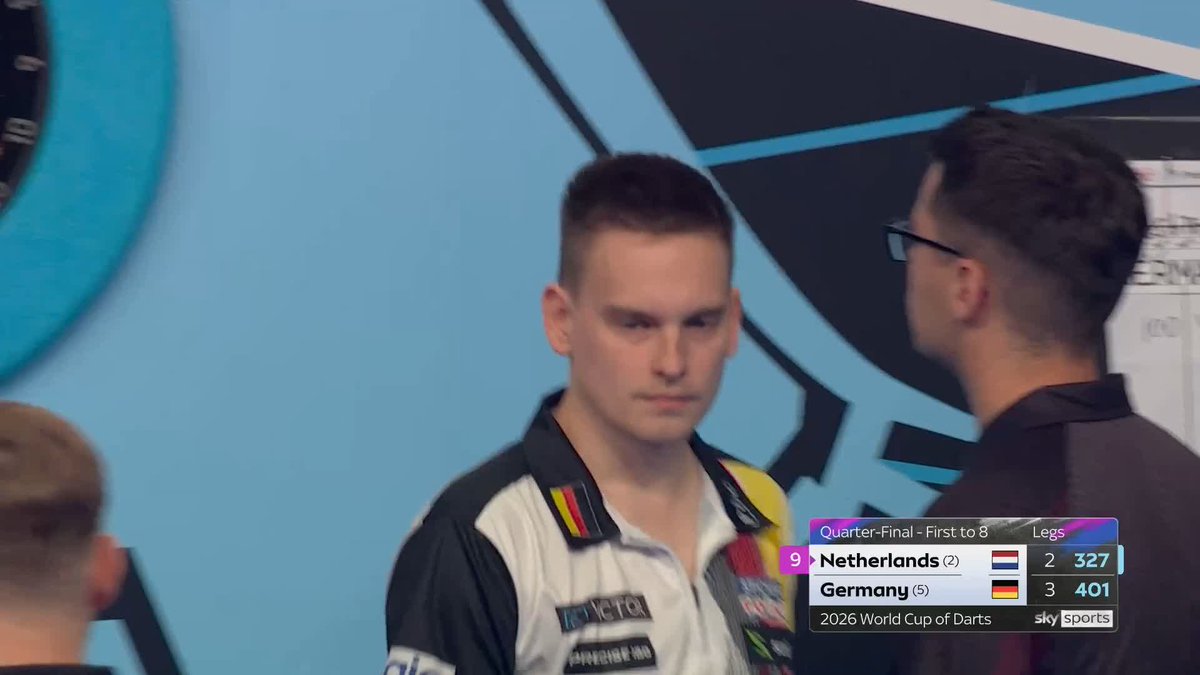 10-DART LEG FOR THE DUTCH! Michael van Gerwen and Gian van Veen level up this contest at three apiece, as the Dutchmen secure a brilliant 10-dart leg! 📺 #WCOD26