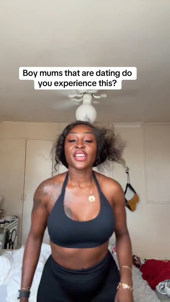Boys mums that are dating do you experience this too???😳😏