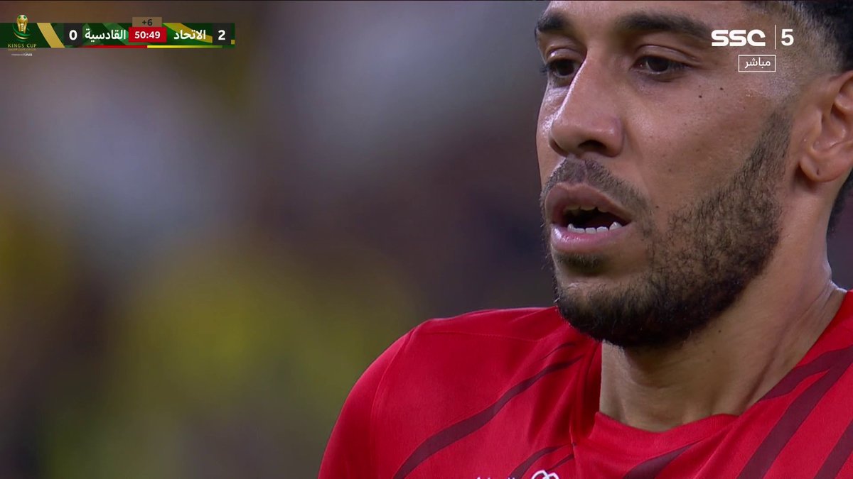 حرفياً هذي اكثر مباراة انخذلت فيها من بعد الاستحواذ كل شي كان ضدنا من طرف نادينا تذاكر والتمارين وكل شي وكملوها اللاعبين بأرضية الملعب بلعب غريب لكن الجايات افضل باذن الله