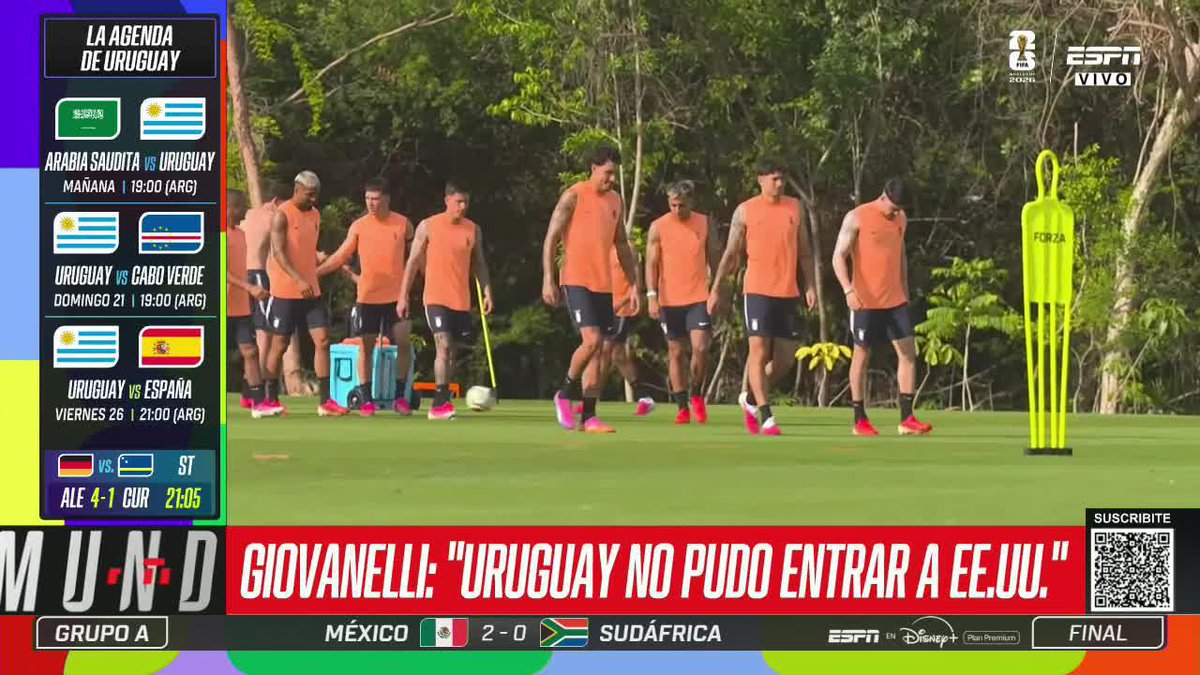 EL AVIÓN DE URUGUAY NO PUDO VIAJAR A EE.UU. @Sebasgiovanelli informó que el chárter de Uruguay no pudo partir de México a Estados Unidos por problemas burocráticos. #ESPNMundial 📺 Mirá los mejores partidos de la #FIFAWorldCup por ESPN, en el Plan Premium de #DisneyPlus.