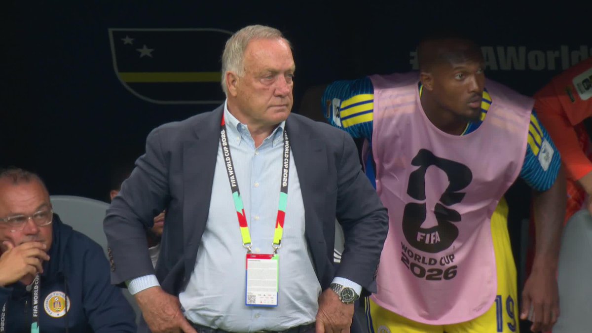 ¡NO PUDO CONTENER LAS LÁGRIMAS! Dick Advocaat, entrenador de Curazao, vivió con muchísima emoción el histórico gol de Comenencia ante Alemania en el Mundial. ¡Fútbol! ⚽ #ESPNMundial 📺 Mirá los mejores partidos de la #FIFAWorldCup por ESPN, en el Plan Premium de #DisneyPlus