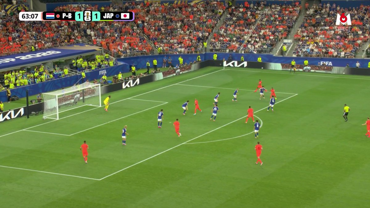 🚨 SUMMERVILLE 🇳🇱 EST VRAIMENT CE MEC ! QUEL BUT POUR REMETTRE LES ORANJE DEVANT ! 💫 🎥 M6 - Coupe du Monde de la FIFA 2026™