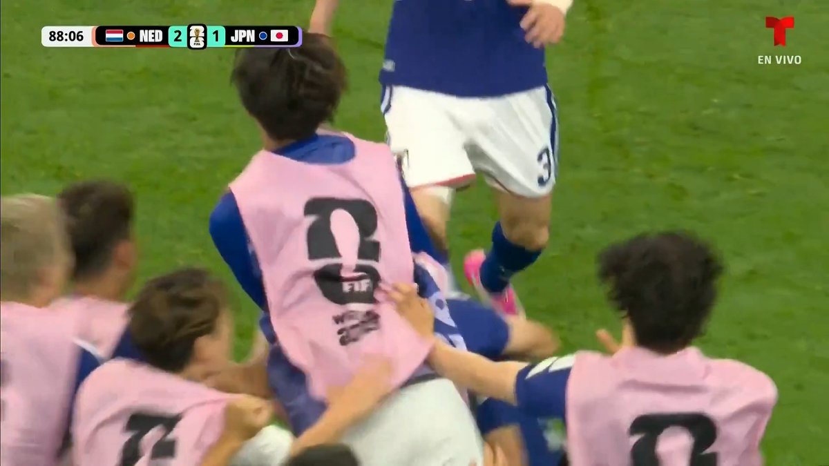 ¡TREMENDO GOLAZO DE JAPÓN! ¡LO EMPATAN EN LO ÚLTIMO! Daichi Kamada marca con un CABEZAZO en un tiro de esquina y empareja el encuentro ante Países Bajos. ¿El mejor partido del Mundial al momento?