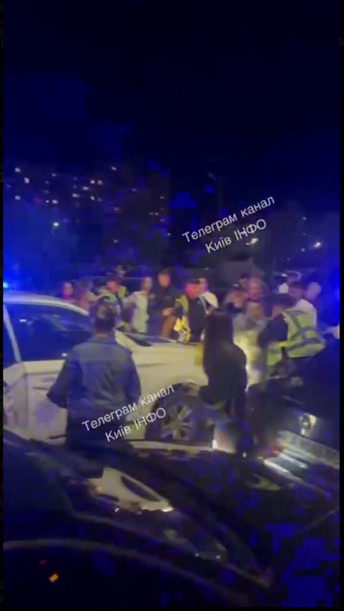 Жители Троещины, Киев, против бандитов полиции и ТЦК (вечер 14 июня)