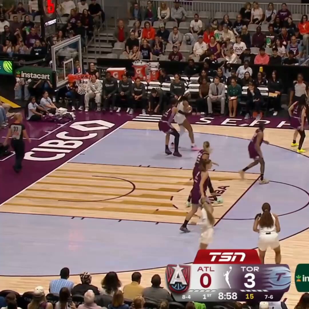 Angel Reese averages 4 airballed layups a game. She just throws the ball up blindly.