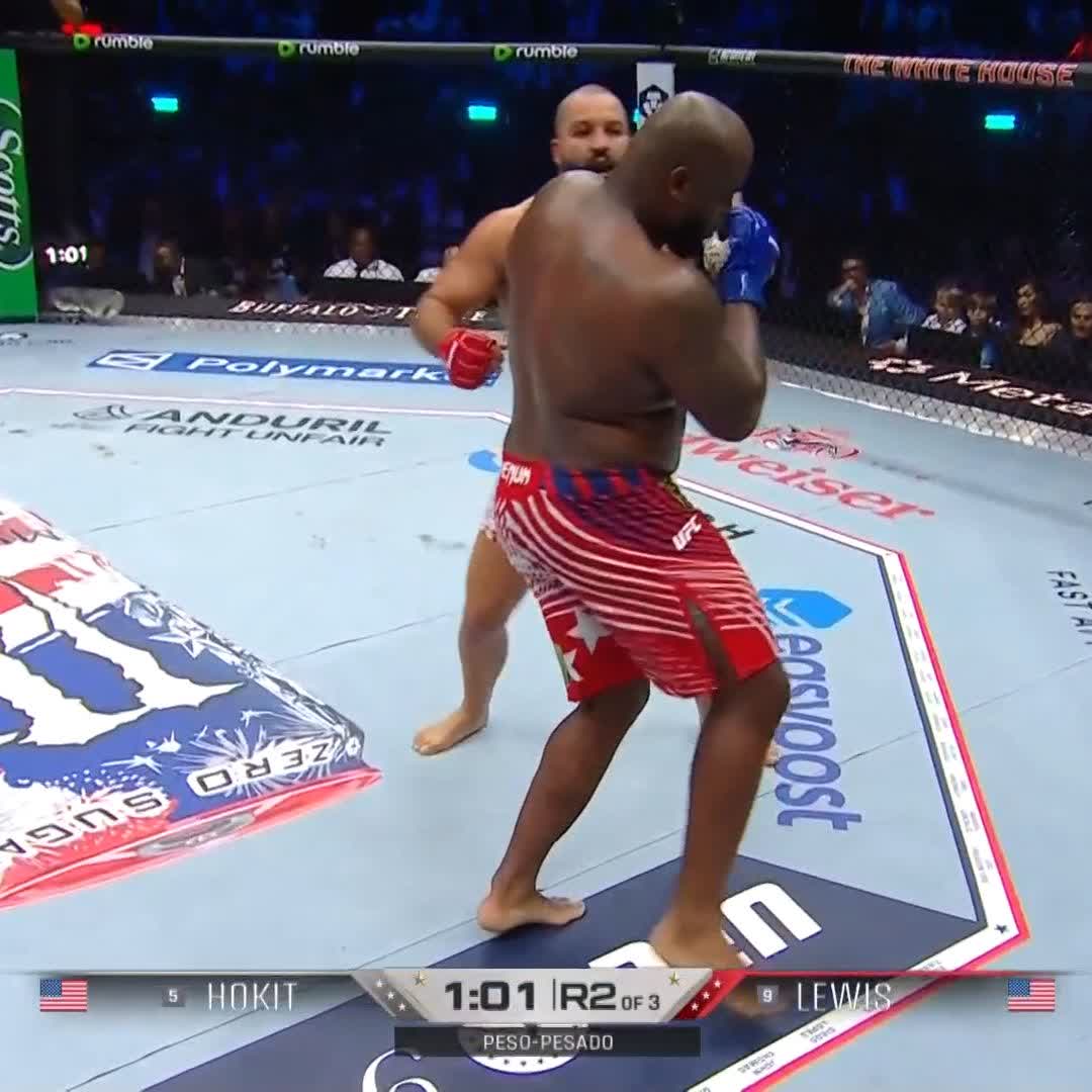 Lamentable lo de Lewis, ya con Waldo se lo había visto muy mal Josh Hokit se pone 10-0 en MMA y 4-0 en UFC pero si lo agarra Poatan lo deja tonto de verdad #UFCWhiteHouse