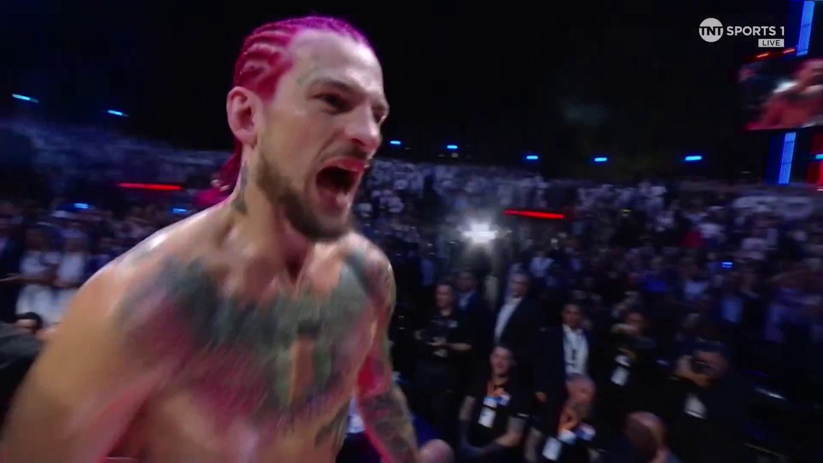 A WALK-OFF KO! 😪 Sean O'Malley just styled on Aiemann Zahabi! #UFCWhiteHouse | Stream TNT Sports on HBO Max