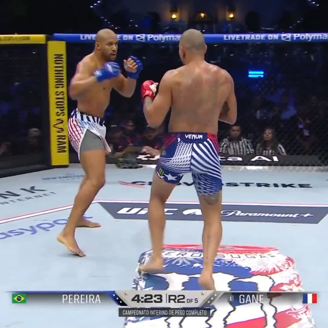 WOOOOW IMPACTANTE ‼️ Cómo se levantó de eso ? #UFCWhiteHouse | Estamos en vivo por Paramount+ Deportes | Presentado por Crypto.com Ram Trucks