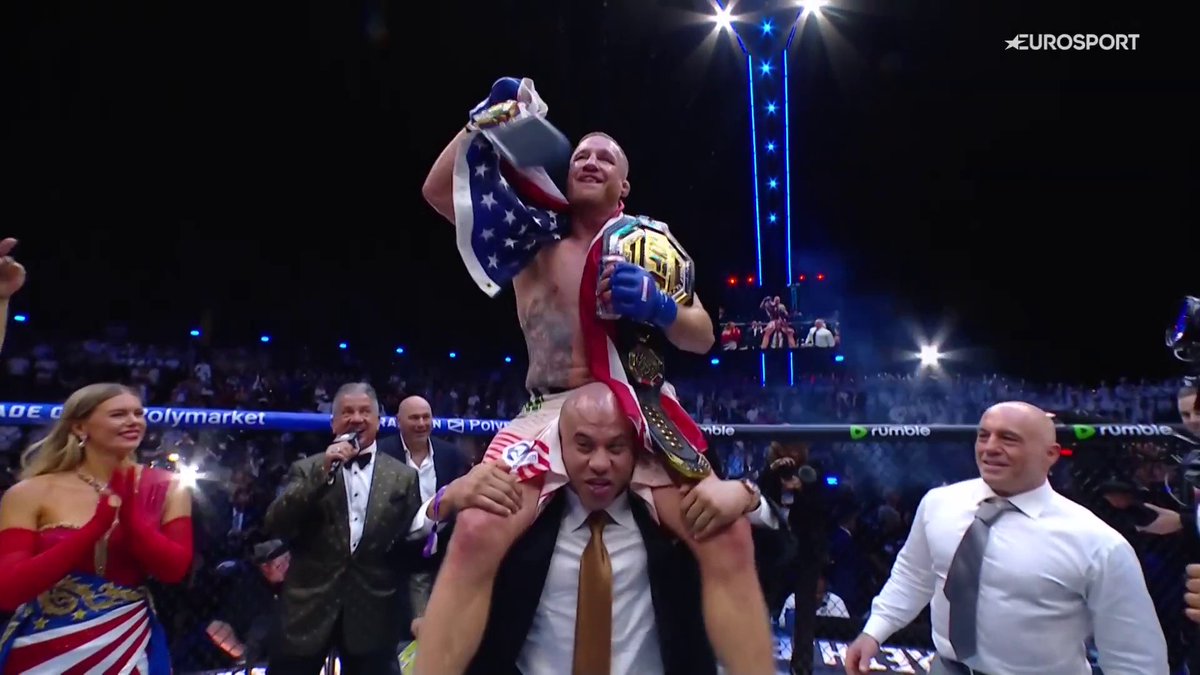 Una leyenda. Un duro de los duros. Justin Gaethje se proclama campeón y obtiene el logro a una carrera envidiable a los 37 años. #UFCWhiteHouse #UFCHBOMax