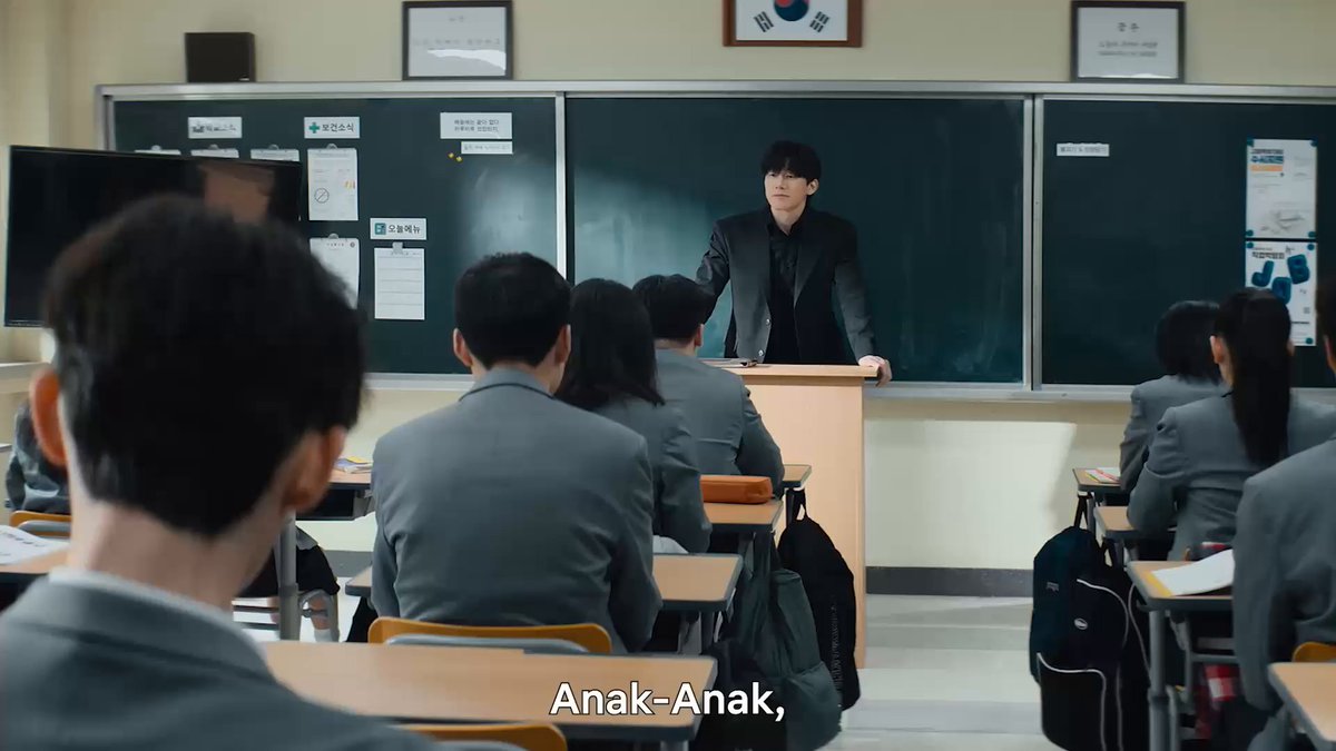 Melar deh tuh congor ditarik sama Kim Moo-yul.
