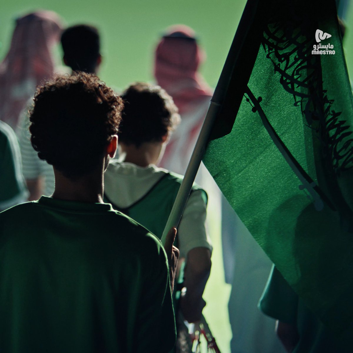 سارعوا للمجد .. كلمة تختصر سيرة بلد وتاريخ منتخب ما يعرف المستحيل! وراكم وطن كامل، وجمهور عظيم يثق فيكم وفي لعبكم لآخر ثانية، أنتم قدها والملعب ملعبكم. طموحنا معكم ماله حدود، وثقتنا فيكم مالها نهاية!