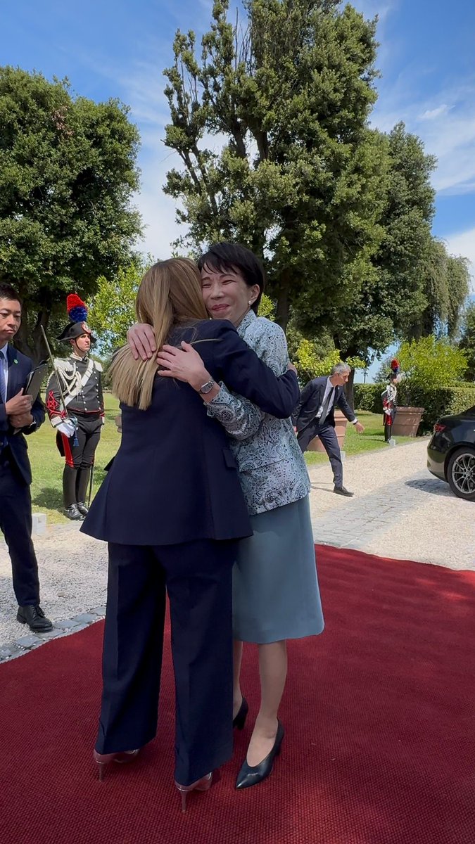 Sono lieta di aver accolto oggi a Villa Pamphilj l’amica 高市早苗, Primo Ministro del Giappone