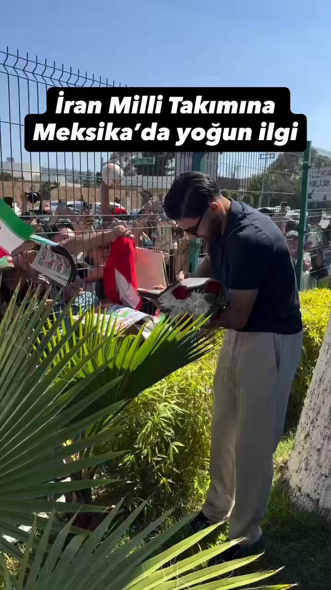İran Milli Takımının Meksika’da kaldığı yer, Meksika halkı tarafından yoğun bir ilgi görüyor. İran tüm Dünyada, Amerikan Emperyalizmine baş kaldırmanın sembolüne dönüştü.